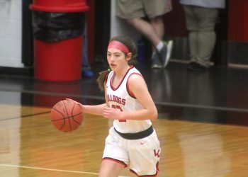 Lady Bulldogs move to 2-1 in 58th District play with blowout of Betsy Layne