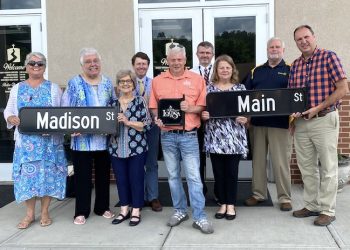 Grammy Winner, Kim Willard Speaks to Louisa Rotary Club