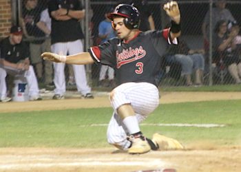 DAWGS WRAP UP REGULAR SEASON WITH 25-6 RECORD, FELTNER NOTCHES 300TH VICTORY