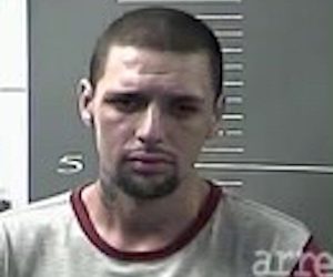 LOUISA POLICE SEEKING INFORMATION ON WALGREENS ROBBERY SUSPECT