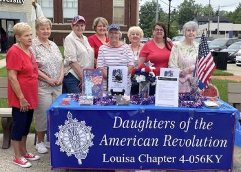 LOUISA DAUGHTERS OF THE AMERICAN REVOLUTION CELEBRATE FLAG DAY