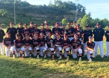 BASEBALL DAWGS WIN SIXTH CONSECUTIVE DISTRICT TITLE, BLEVINS THROWS ONE HITTER