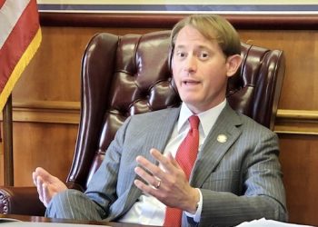 TEN THOUSAND DEAD VOTERS DROPPED FROM ROLLS IN KENTUCKY