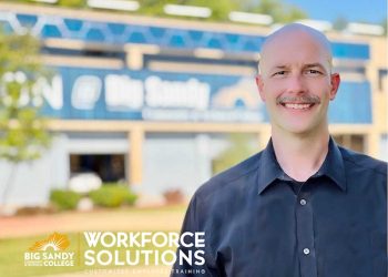 BIG SANDY INTRODUCES CITY COP AS NEW DRIVER’S ED INSTRUCTOR