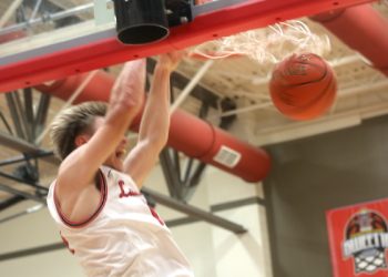 UK COMMIT REED SHEPPARD PUTS ON A SHOW IN ZIP ZONE CLASSIC; DAWGS NIP VIKINGS IN NIGHT CAP