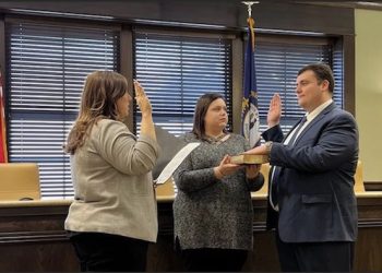MARTIN COUNTY DEPUTY JUDGE-EXECUTIVE SWORN IN AS NEW INTERIM COUNTY JUDGE: FILES TO RUN FOR THE FULL TERM IN NEXT ELECTION