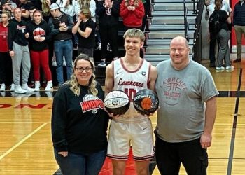 DAWGS REMAIN UNDEFEATED IN DISTRICT PLAY, LOSES AT PIKEVILLE