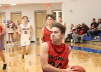 DAWGS WIN WILD ONE OVER BETSY LAYNE TO CLINCH THE #1 SEED IN THE DISTRICT TOURNAMENT