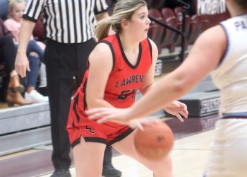 DAWGS MOVE TO 4-0 IN 58TH DISTRICT ACTION, FALL AT PIKEVILLE