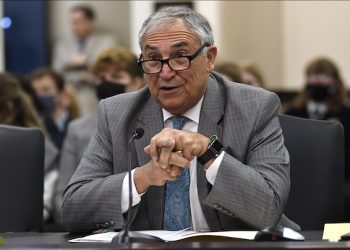 House committee advances motor vehicle tax bill