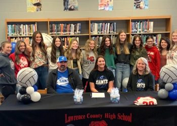 LCHS SENIOR HOLLY JORDAN SIGNS ON TO PLAY VOLLEYBALL AT THOMAS MORE UNIVERSITY