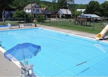 LOUISA COUNCIL HOLDS PAY RAISE OF CITY WORKERS TO 5%; CITY POOL TO OPEN MAY 28