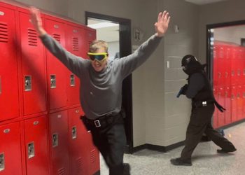 LIGHTING UP LOUISA WITH ‘SPONGEBOB’ AT THE GARDEN THEATER…