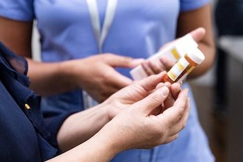 Effects Of Continuous Use Of Painkillers On Your Body 