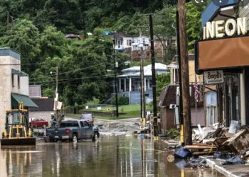 Death toll remains at 37; vicious heat on the way – cooling centers open, Governor says