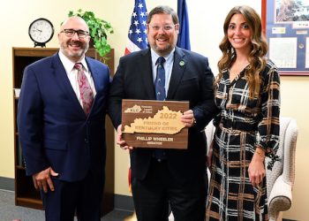 Kentucky League of Cities Presents Senator Phillip Wheeler a 2022 ‘Friend of Kentucky Cities’ Award