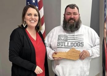 FORMER MAYOR CANDIDATE BARKER AWARDED FOR COMMUNITY SERVICE