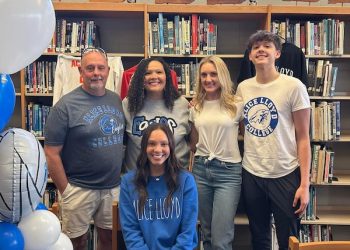 VolleyDawg TK Ellis signs to play at Alice Lloyd