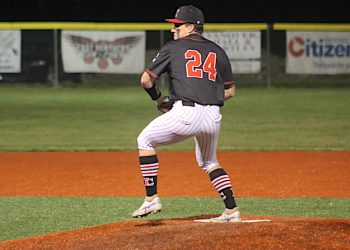 BASEBALL DAWGS HEAD TO BEACH AFTER BEATING PRESTONSBURG IN EXTRA INNINGS