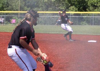 BULLDOGS RUN RULE PIKEVILLE IN REGION TOURNEY;  ADVANCE TO PLAY BELFRY IN  SEMIFINALS TONIGHT