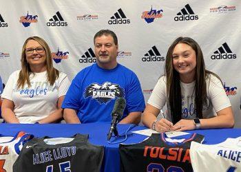 Lady Rebel Kerigan Salmons Signs With Alice Lloyd