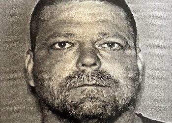 BELL COUNTY, KY. MAN WANTED FOR SHOOTING AT DEPUTIES SHOT DEAD