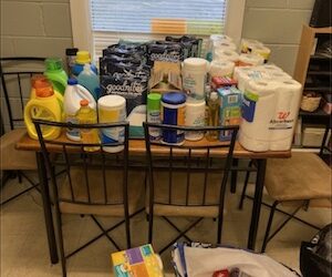 LC STUDENTS COLLECT DONATIONS FOR ANIMAL SHELTER