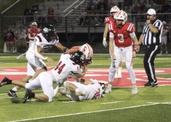 MISSED OPPORTUNITIES DOOM DAWGS IN 14 – 6 LOSS AT BELFRY