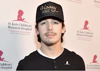 NOAH breaks Guinness World Record for the fastest rise to #1 on the chart