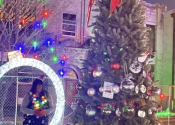 FT. GAY Mayor Joetta Hatfield Delivers A Bigger And Better Tree Lighting Ceremony