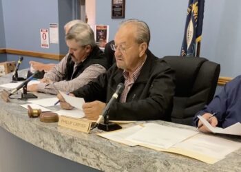 LAWRENCE COUNTY ROADS RE-OPENED LATE SUNDAY; EMERGENCY SPECIAL MEETING OF FISCAL COURT