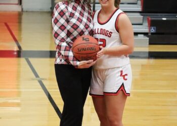 DAWGS FALTER LATE AGAINST BELFRY; Host Floyd Central in a key District game Friday