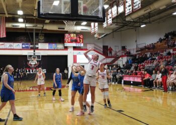 BULLDOGS LOSE ANOTHER SECOND HALF LEAD AND FALL TO FLOYD CENTRAL