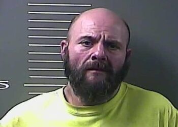 MAGOFFIN MAN ACCUSED OF ATTCKING HIS OWN MOTHER, NEIGHBOR IN RAGE