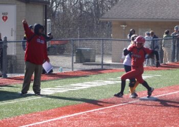 SOFTBALL DAWGS REMAIN UNDEFEATED WITH ROUT OF FLOYD CENTRAL IN 58TH DISTRICT ACTION