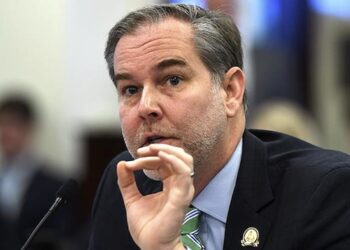 House committee advances school guardian, mental health bill