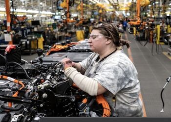 Battery Park Expected To Create 5,000 Jobs; 700-Plus Kentucky Workers Already Hired