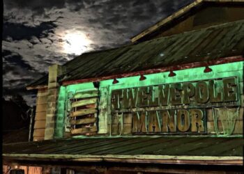 TWELVEPOLE MANOR HAUNTED ATTRACTION — GET READY FOR A THRILL!