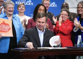 Beshear Signs Executive Order Banning Conversion Therapy On Minors In Kentucky