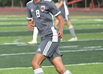 LAWRENCE CO. BOYS SOCCER WILL BATTLE P-BURG FOR 15TH REGION TITLE THURSDAY