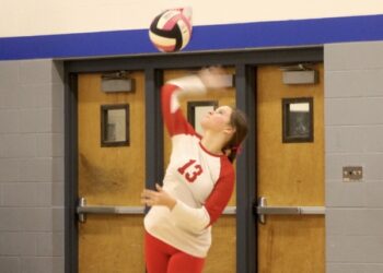 VOLLEYDAWGS EVEN RECORD AT 11-11 HEADING INTO FINAL WEEK OF SEASON